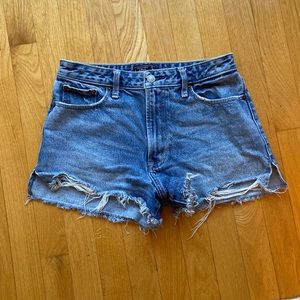 Abercrombie &Fitz Annie High Rise Short size 4